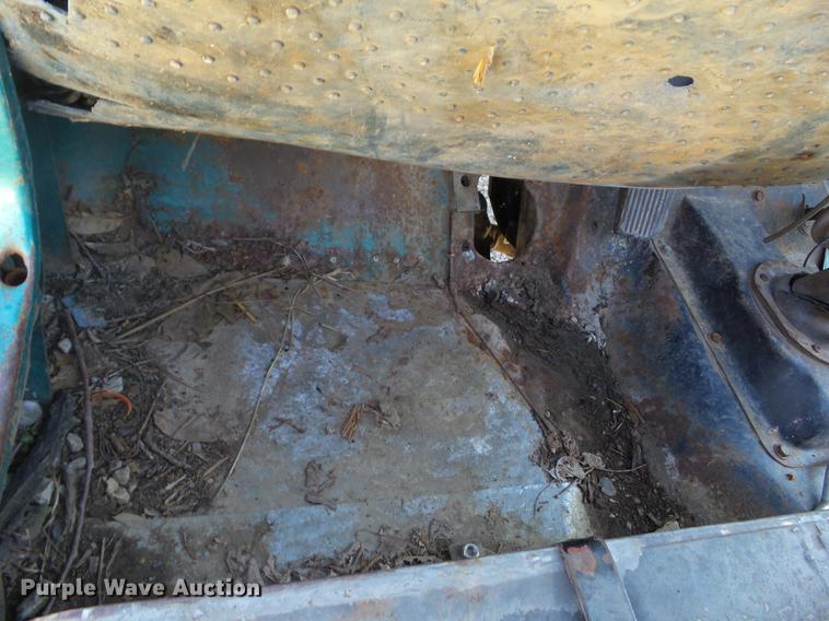 image for item DH9459 1966 Kaiser Jeep