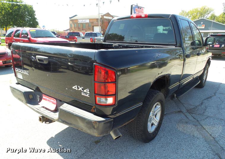 image for item DH9471 2004 Dodge Ram 1500 Quad Cab pickup truck