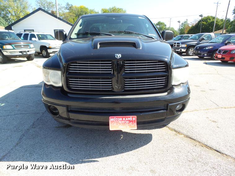 image for item DH9471 2004 Dodge Ram 1500 Quad Cab pickup truck
