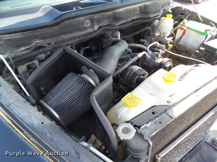 image for item DH9471 2004 Dodge Ram 1500 Quad Cab pickup truck