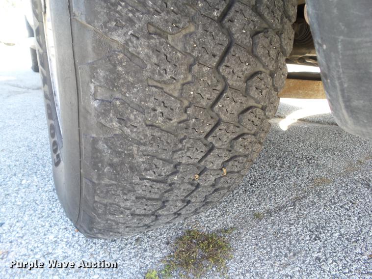 image for item DH9471 2004 Dodge Ram 1500 Quad Cab pickup truck