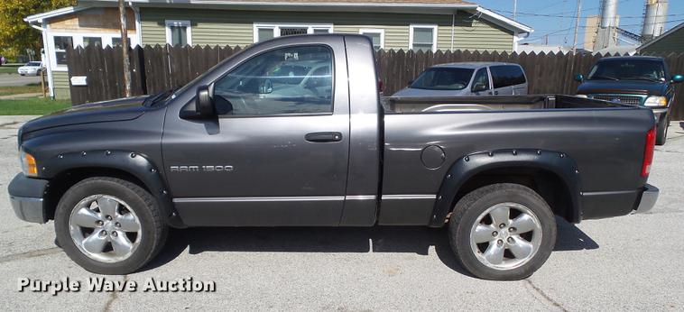 image for item DH9472 2003 Dodge Ram 1500 pickup truck