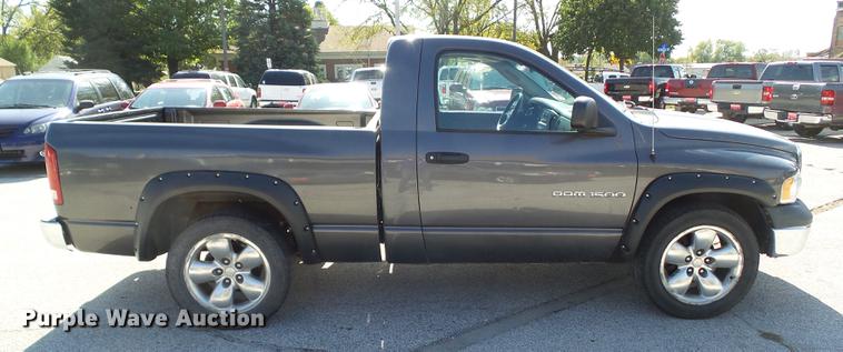 image for item DH9472 2003 Dodge Ram 1500 pickup truck