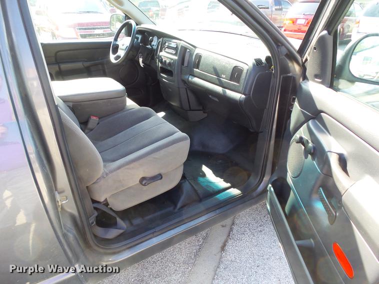 image for item DH9472 2003 Dodge Ram 1500 pickup truck