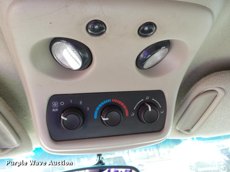 image for item DH9474 2004 GMC Yukon SUV