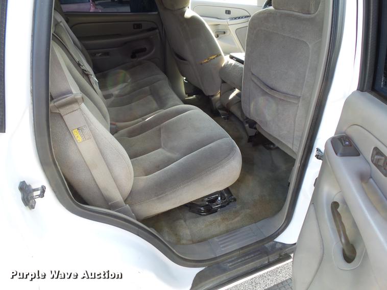 image for item DH9474 2004 GMC Yukon SUV