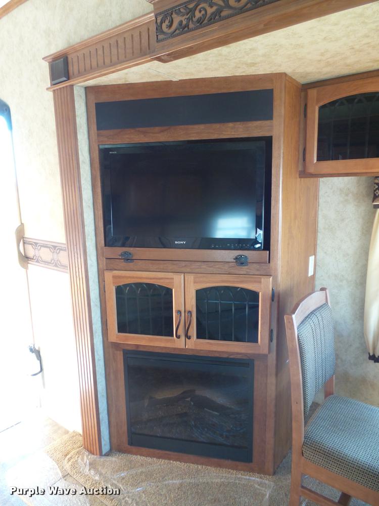 image for item DH9713 2013 Keystone Montana camper