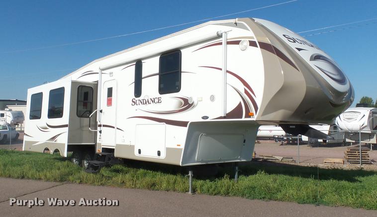 image for item DH9714 2013 Sundance 3310CL camper