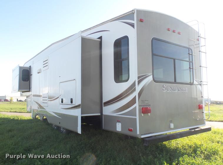 image for item DH9714 2013 Sundance 3310CL camper