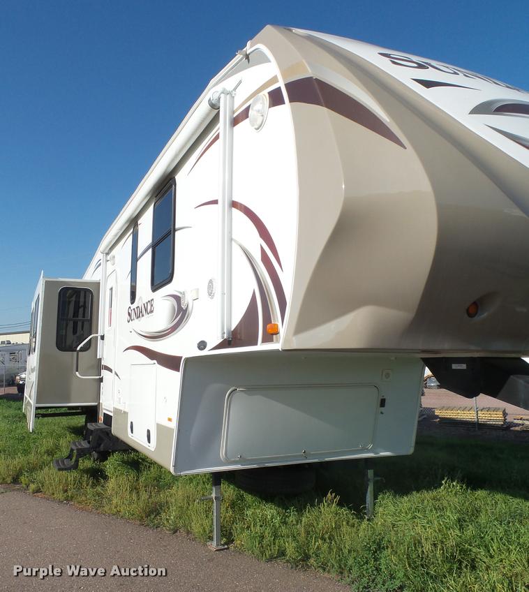 image for item DH9714 2013 Sundance 3310CL camper
