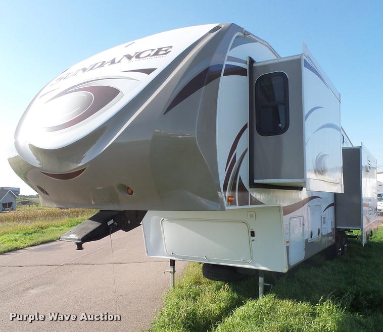 image for item DH9714 2013 Sundance 3310CL camper