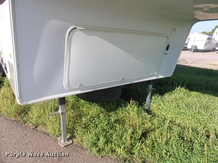 image for item DH9714 2013 Sundance 3310CL camper