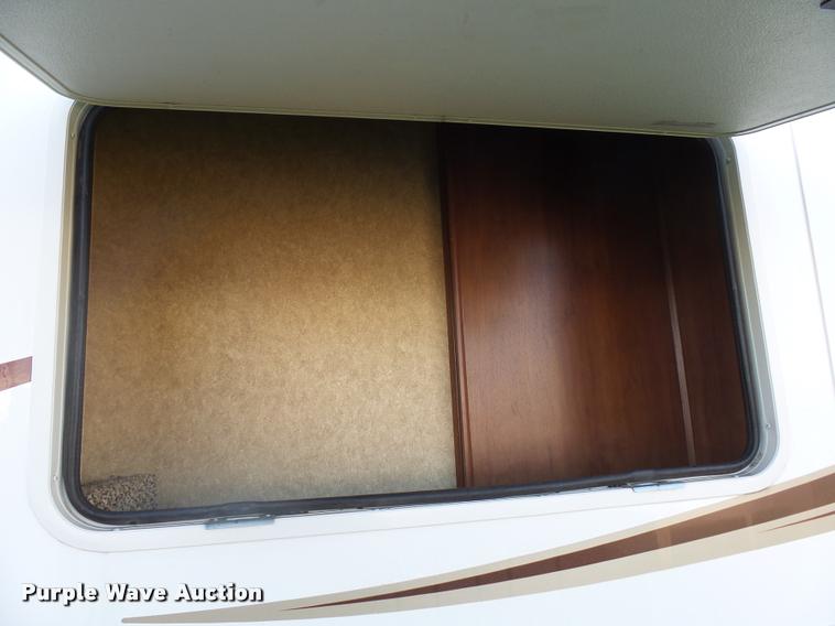 image for item DH9714 2013 Sundance 3310CL camper