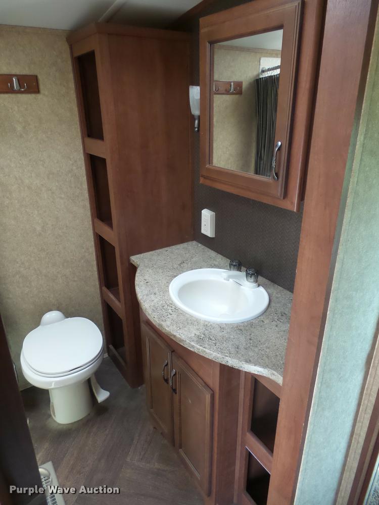 image for item DH9714 2013 Sundance 3310CL camper