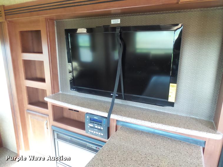 image for item DH9714 2013 Sundance 3310CL camper