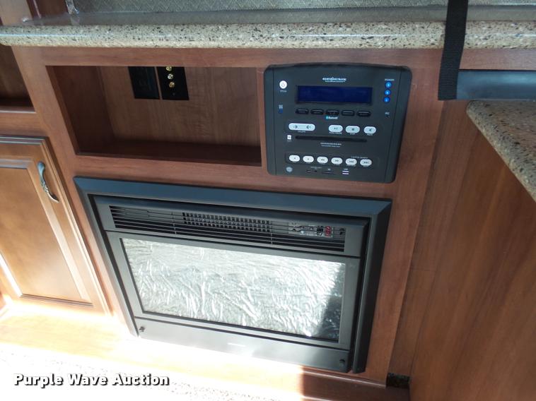 image for item DH9714 2013 Sundance 3310CL camper