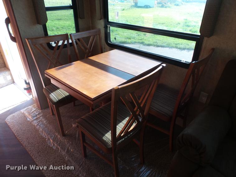 image for item DH9714 2013 Sundance 3310CL camper