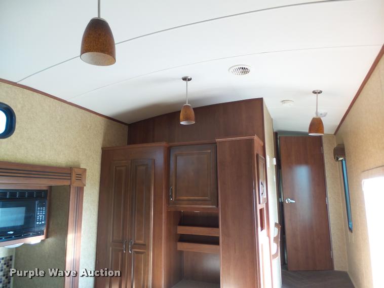 image for item DH9714 2013 Sundance 3310CL camper