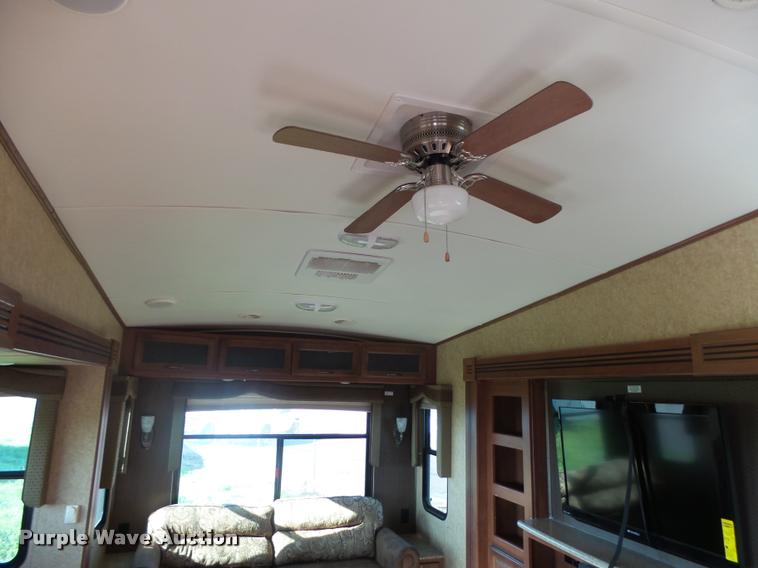 image for item DH9714 2013 Sundance 3310CL camper