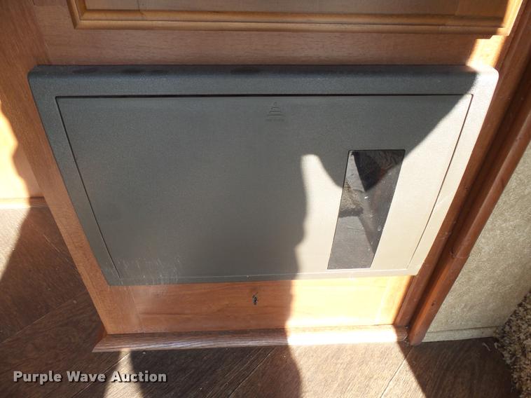 image for item DH9714 2013 Sundance 3310CL camper