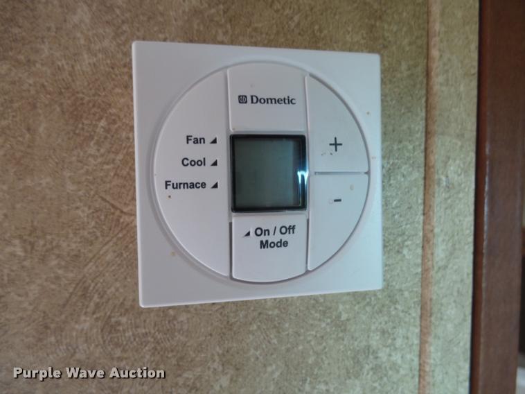 image for item DH9714 2013 Sundance 3310CL camper