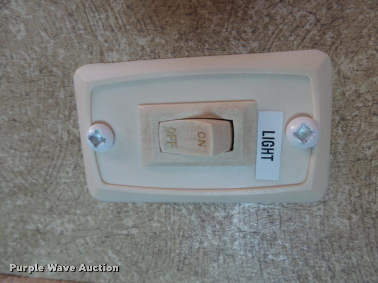 image for item DH9714 2013 Sundance 3310CL camper