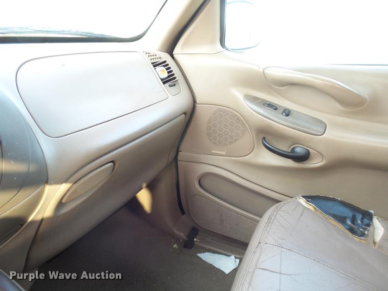 image for item DH9728 1998 Ford Expedition SUV