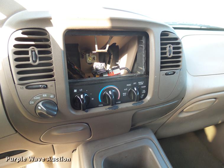 image for item DH9728 1998 Ford Expedition SUV