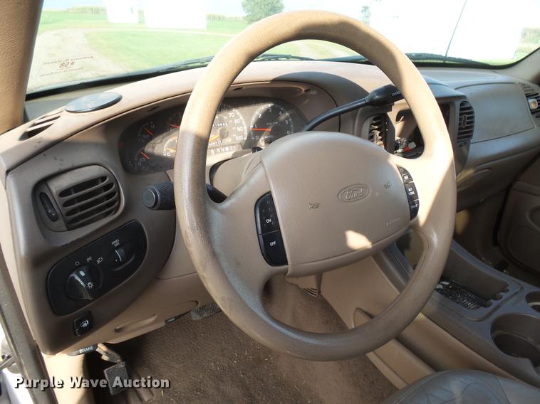 image for item DH9728 1998 Ford Expedition SUV