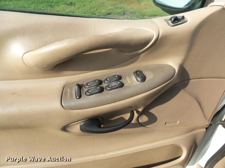 image for item DH9728 1998 Ford Expedition SUV