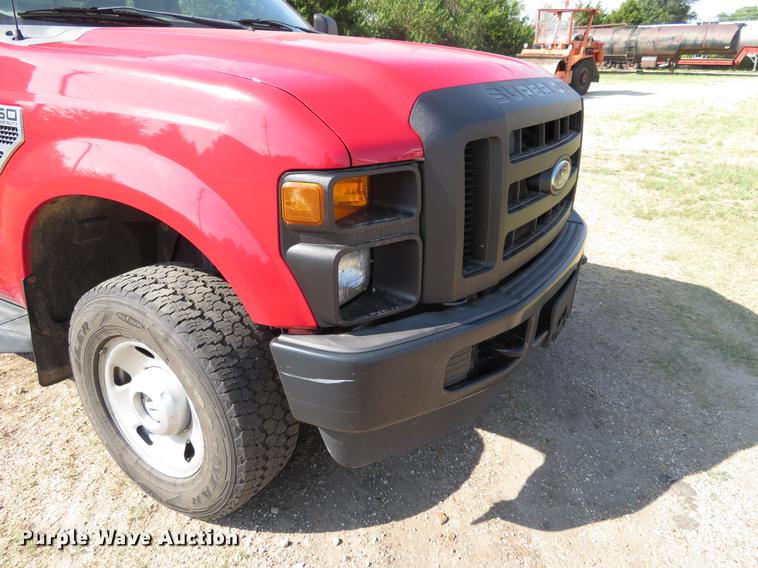 image for item DI9872 2009 Ford F250 Super Duty flatbed pickup truck