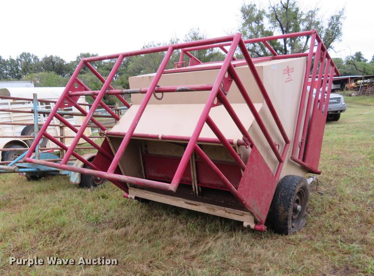 image for item DI9897 3C cattle feeder