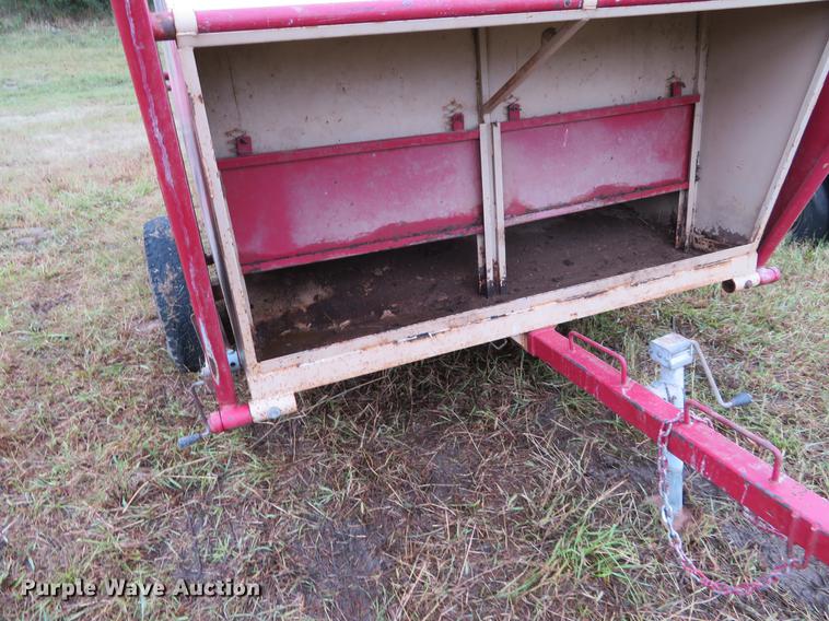 image for item DI9897 3C cattle feeder