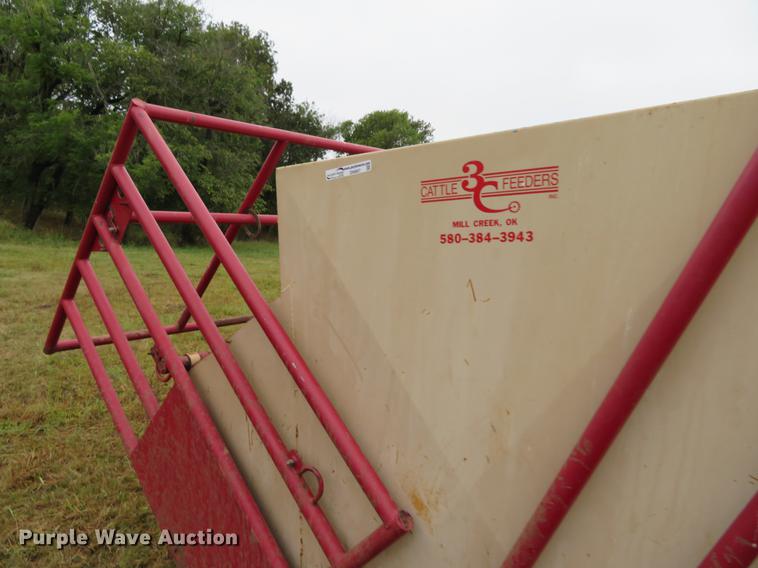 image for item DI9897 3C cattle feeder
