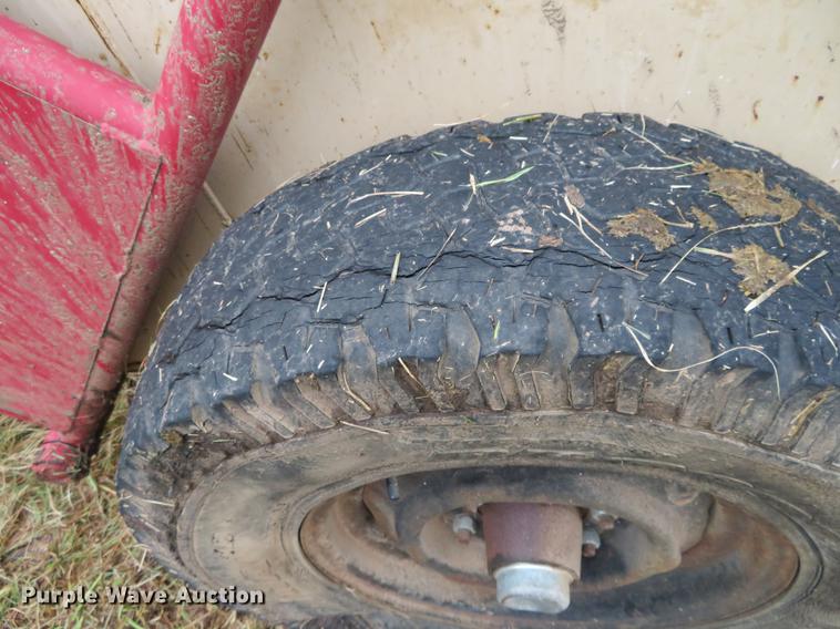 image for item DI9897 3C cattle feeder