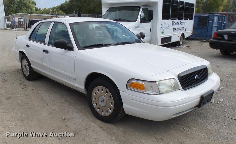 image for item DP9660 2005 Ford Crown Victoria Police Interceptor