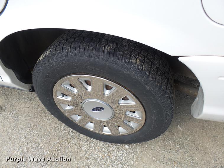 image for item DP9660 2005 Ford Crown Victoria Police Interceptor