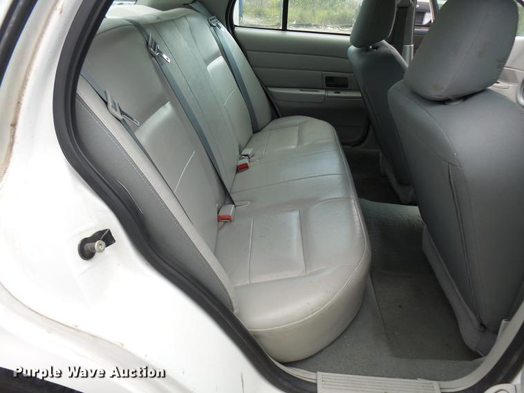 image for item DP9660 2005 Ford Crown Victoria Police Interceptor