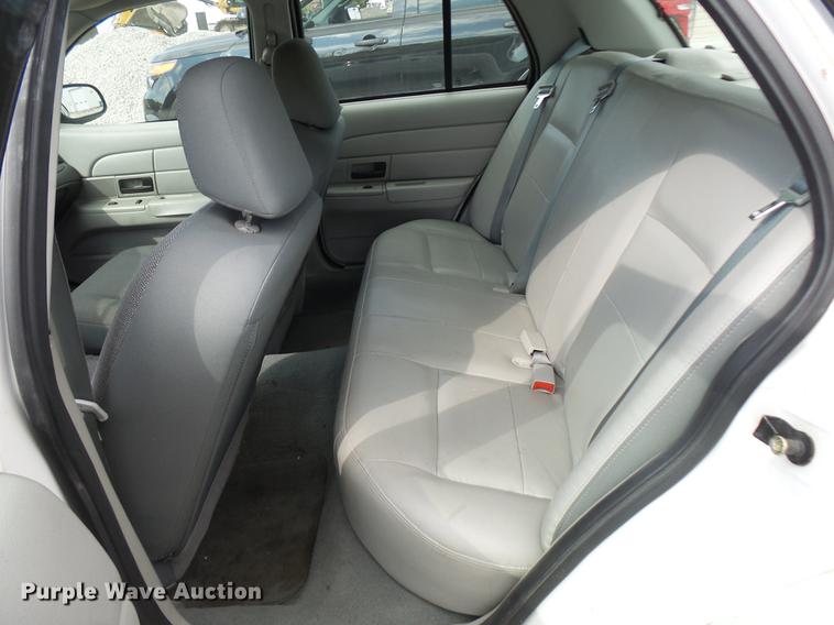 image for item DP9660 2005 Ford Crown Victoria Police Interceptor