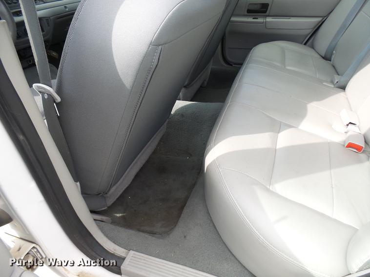 image for item DP9660 2005 Ford Crown Victoria Police Interceptor