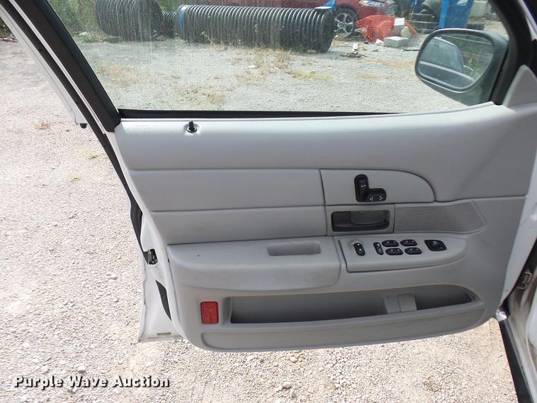 image for item DP9660 2005 Ford Crown Victoria Police Interceptor