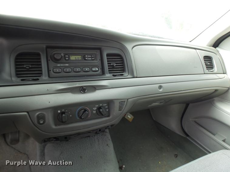 image for item DP9660 2005 Ford Crown Victoria Police Interceptor