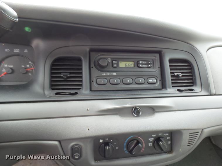image for item DP9660 2005 Ford Crown Victoria Police Interceptor