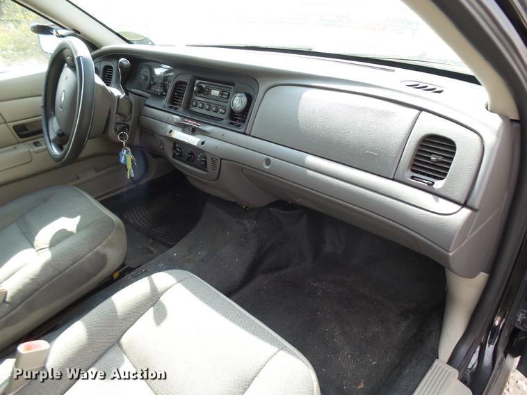 image for item DP9662 2011 Ford Crown Victoria Police Interceptor