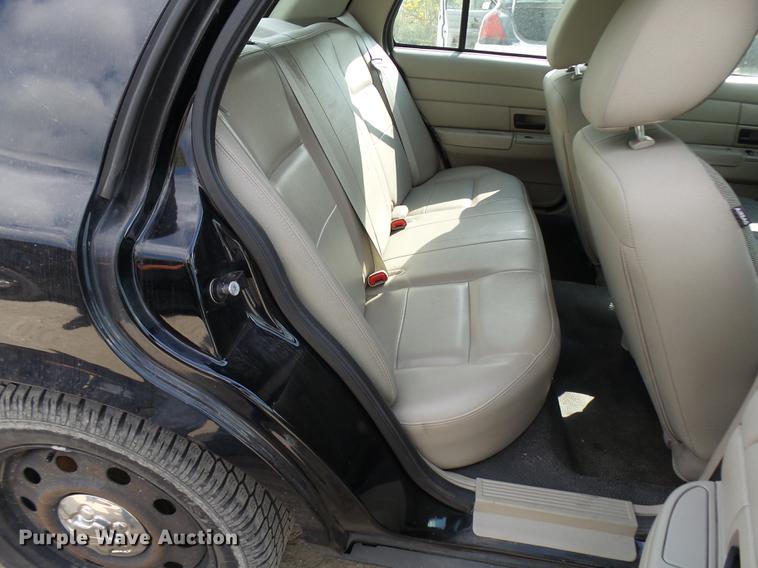 image for item DP9662 2011 Ford Crown Victoria Police Interceptor