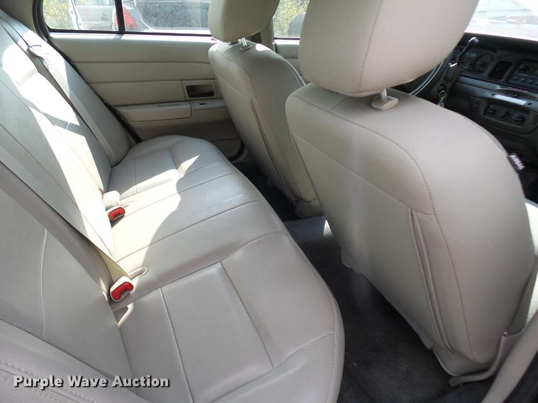 image for item DP9662 2011 Ford Crown Victoria Police Interceptor