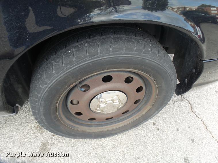 image for item DP9663 2011 Ford Crown Victoria Police Interceptor