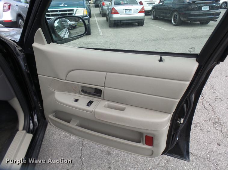 image for item DP9663 2011 Ford Crown Victoria Police Interceptor