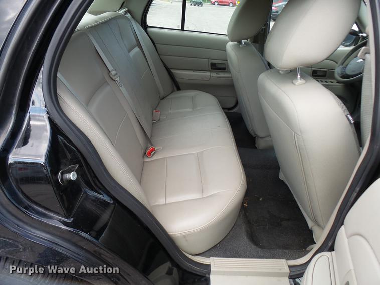 image for item DP9663 2011 Ford Crown Victoria Police Interceptor