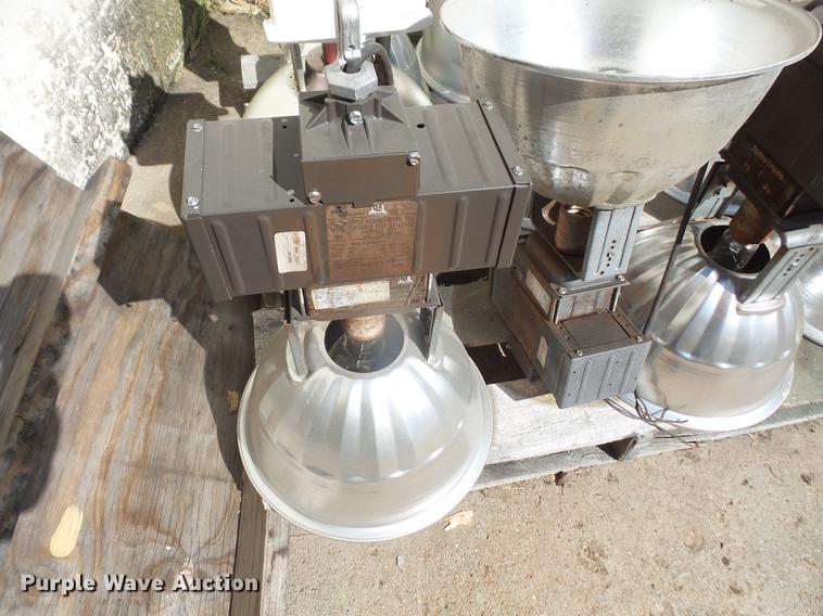 image for item DS9460 (10) shop lights